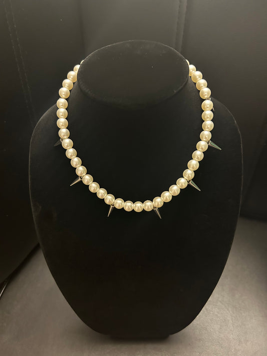 Pearl spiked neck lace