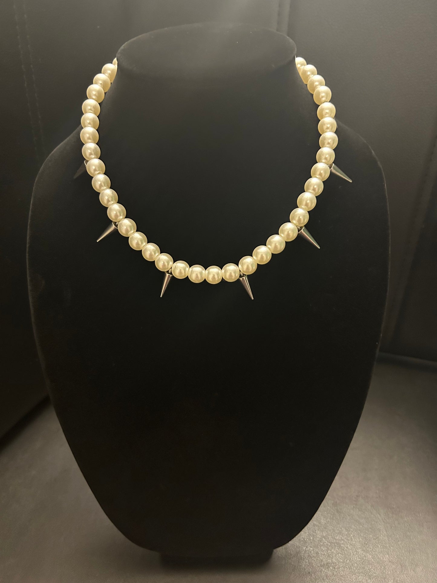 Pearl spiked neck lace